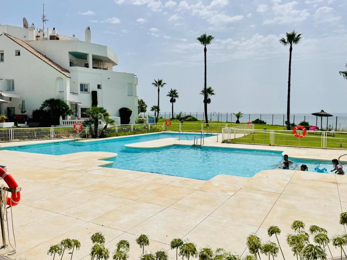 Sea Breeze Retreat - Golf Getaway Apartment Bahia de Casares Ngoại thất bức ảnh